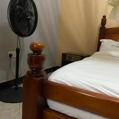 Nilevic Guest House Entebbe
