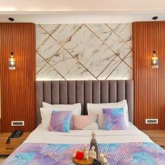 Hotel Atlantiis Suites By Signature Stayz Near Vishwanath Temple