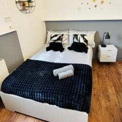 2-Bed Flat, Free Parking, Free Wi-Fi, Sleeps 4, NG7