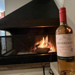 500m do Lago Negro, Lindo Triplex 2Q, Lareira e Piso Aquecido, Estacionamento, Espaco para Home Office, a 15 min do centro