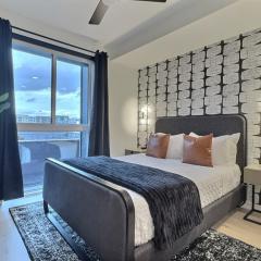 Weekend Base, Walk to Stadium and Great Eats