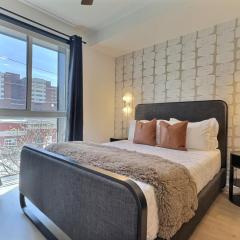 Stylish Studio, Walk to Food, Bars and Baseball