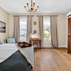 Charming Loft in Prime Location with Free Parking