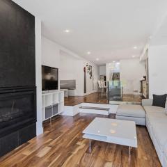 Hillside Hideaway Ski-In Ski-Out Walk to Village