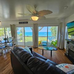 Tree-Top Lake-Front Cottage