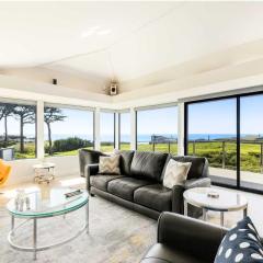 Coastal Tee Lodge by Sonoma Stays - Ocean Views