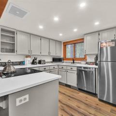 Otter Hot Tub Retreat Near SHARC