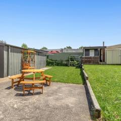 Goulburn Stay with Garden Views & Comfort