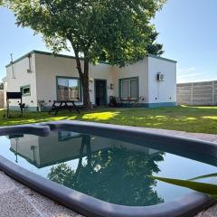 Casona alegre con pileta y patio