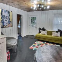 Luxury Island Bungalow MINS to Beach & UF Flagler Hospital