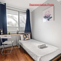 Light & Simple Single Room - Peakhurst Area - Shared Bathroom