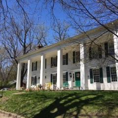 Historic Rider's Inn