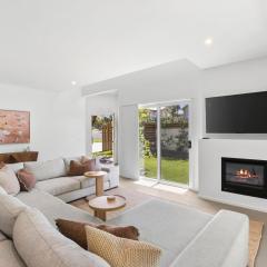 Coastal Luxury in the heart of Torquay 300m to beach