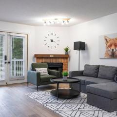 The Fox Den - Modern Condo Collingwood - Sleeps 5