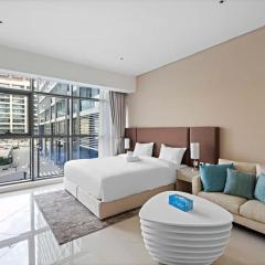 Stylish Studio with Rooftop Pool on the Palm