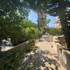 2 bedroom townhouse close to the sea