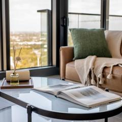 SkyHaus - City & Fireworks View 2 Bed Apartment