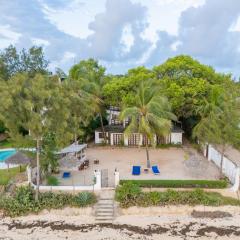 Silver Residence Apartments by MOKAWA