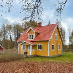 1 Bedroom Beautiful Home In Linneryd