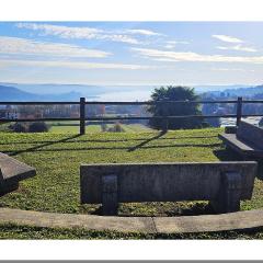 Romantic Retreat On The Lake