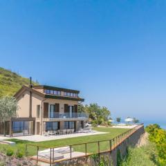 Terrazza Incanti - Piscina e Magia al Tramonto