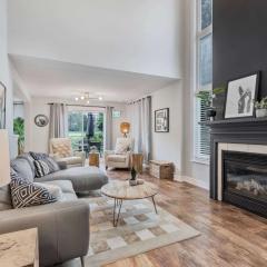 Clearview Chalet - Modern 3BR Walk to Village