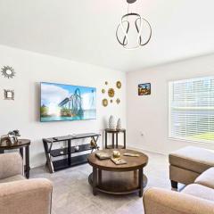 Family Vacation Home - 8 Minutes from Legoland