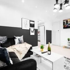 3 Bedroom House - Garden - 6 Beds - WiFi 12O