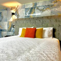 1-Bed Apartment - Sleeps 2 Wifi & Central