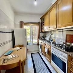 Cozy apartment in the Southbank of Lisbon, Feijo