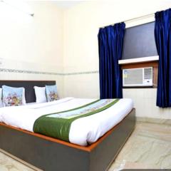 Hotel Blue-Moon IN Near Bhubneshwar Railway Station