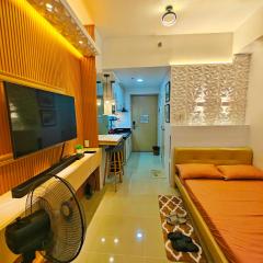 Cozy Studio at MPlace near Timog Quezon City