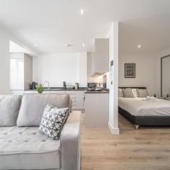 Convenience Studio in Solihull with Parking NEC & Airport