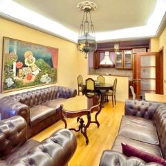 Heart of the City Stunning comfort,Balcony ,Netflix,Free Wi-Fi