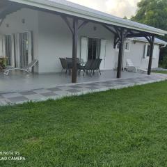 Charmante villa à Le Vauclin, 115 m² avec jardin