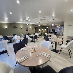 Logis Hôtel Restaurant Les Fontaines