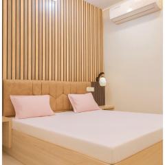 Mahakal Road Budget Kashipra Inn # Near Shri Mahakaleshwar Jyotirlinga Temple - Railway Station - With Fully Air Conditioned - Free Wi-fi - Room Service - Free Parking Available - Best Budgat Hotel