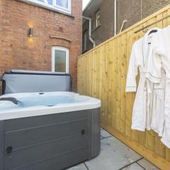 Beautiful 3-Bed Home with Hot Tub in Ross-on-Wye