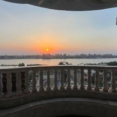 شقه فندقية على النيل