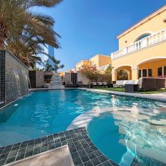 Luxury 7BD Pool villa in Marina, Huge Garden with Barbeque