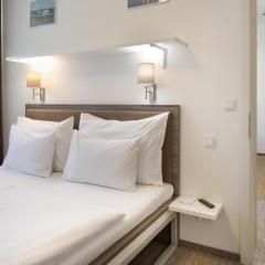 Airport Hotel - Check-in Nonstop