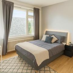 Central Oslo - Deluxe Queen Bedroom in Majorstuen Bogstadveien Shopping