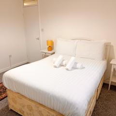 Lovely flat for small family close to City Centre