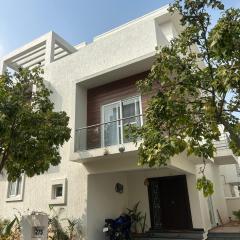 Luxury Airport Villa-Perfect for Family & Business