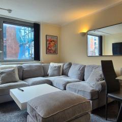 Stylish 1BR Flat Next to Hockley with FREE parking