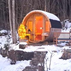 Ferienhaus Lechner am Waldrand mit Sauna, Bergblick und Naturgarten"
