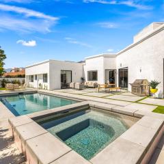 The Lighthouse- Monthly 5 bd 4 bth Pool & Spa