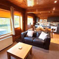 Tor View Lodge with Hot Tub & Sauna - Spa Resort - South Devon