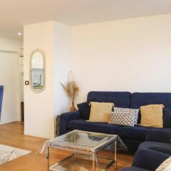 Comfort skyscraper at the gateway to Paris