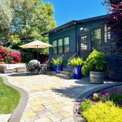 Hot Tub Bright Modern steps to downtown